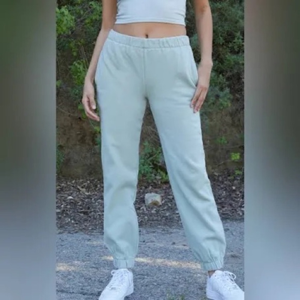 Brandy Melville Sage Green Rosa Sweats & Matching Cropped Zipup
